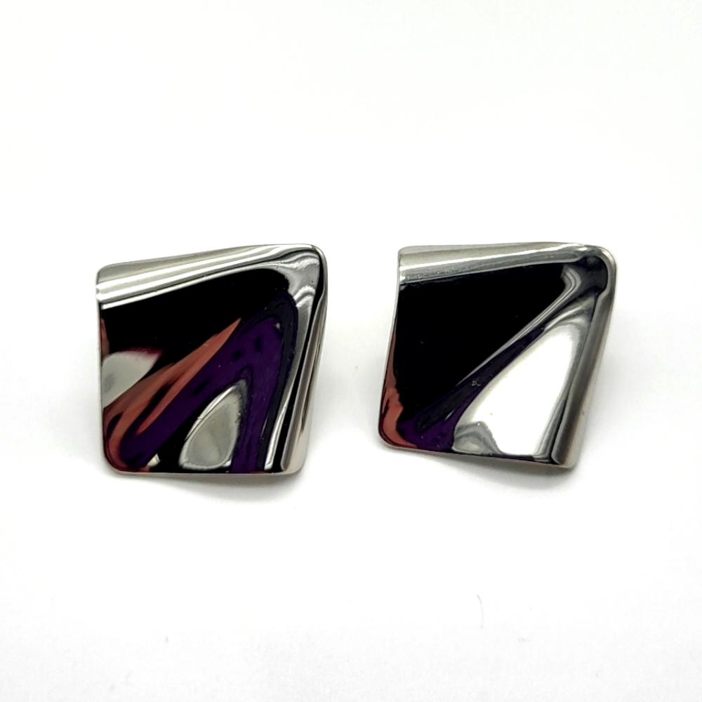 Vintage clip on earrings